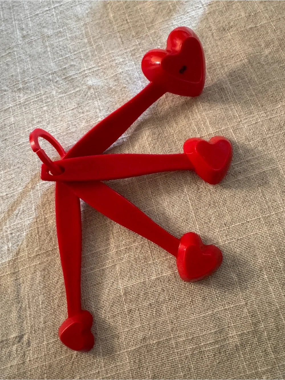 Heart-Shaped Red Measuring Spoon Set